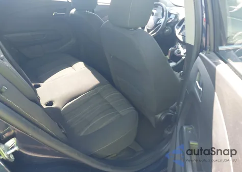 2015 Chevrolet Sonic Lt Auto z USA, uszkodzony, nr VIN 1G1JC5SB5F4177676